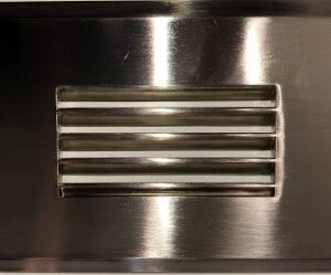 PLACA-LH-2x4-S, LOUVER HORIZONTAL SATIN 2x4" SIN TORNILLOS